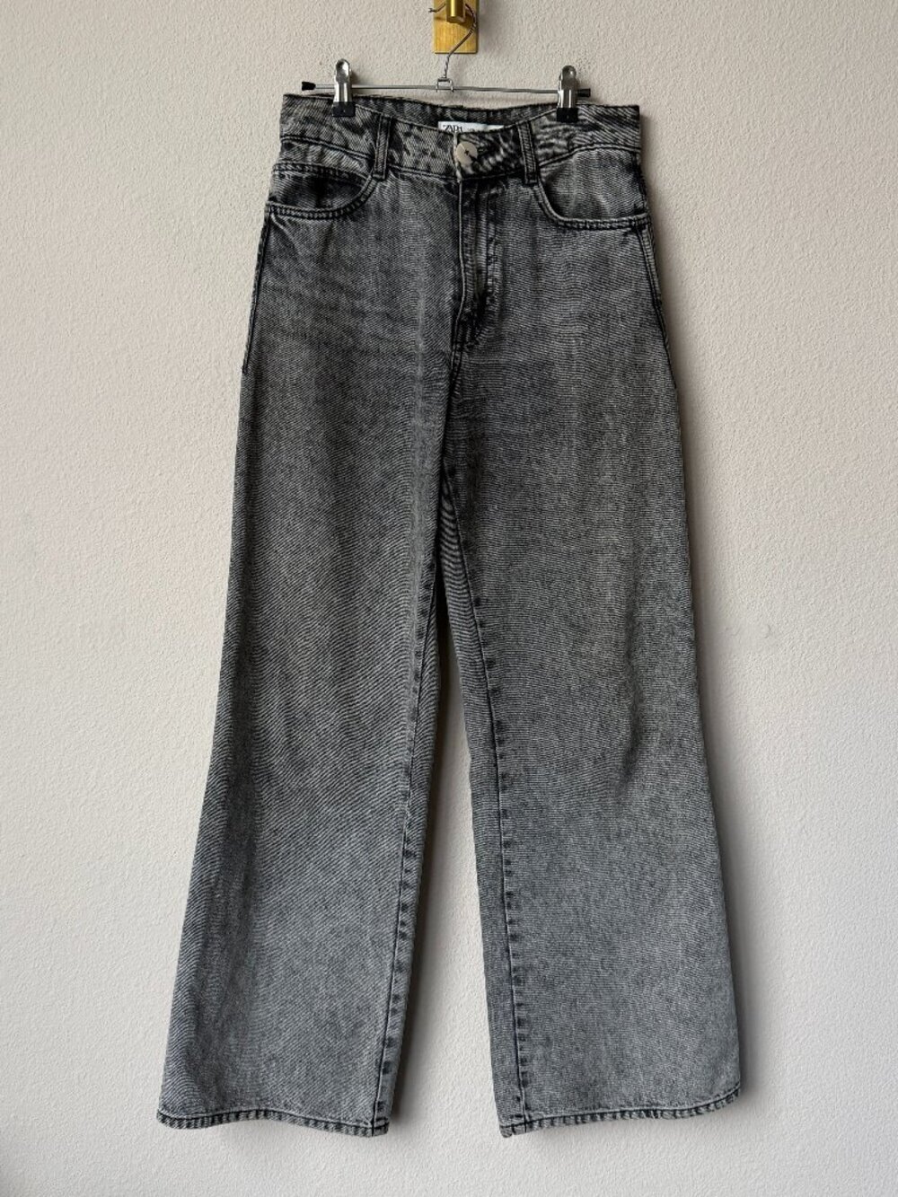 Zara Gray High Rise Wide Leg Jeans Size 6